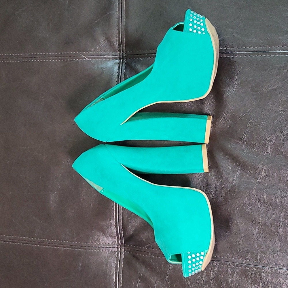 Faux suede platform heels - Picture 5 of 7